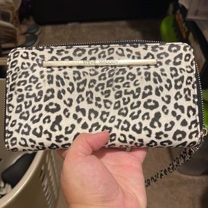 Steve Madden wristlet